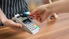 Как привязать банковскую карту к NFC для бесконтактных платежей в Фармация