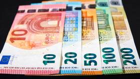 Как выглядят 200 миллионов евро наличными в Фармация